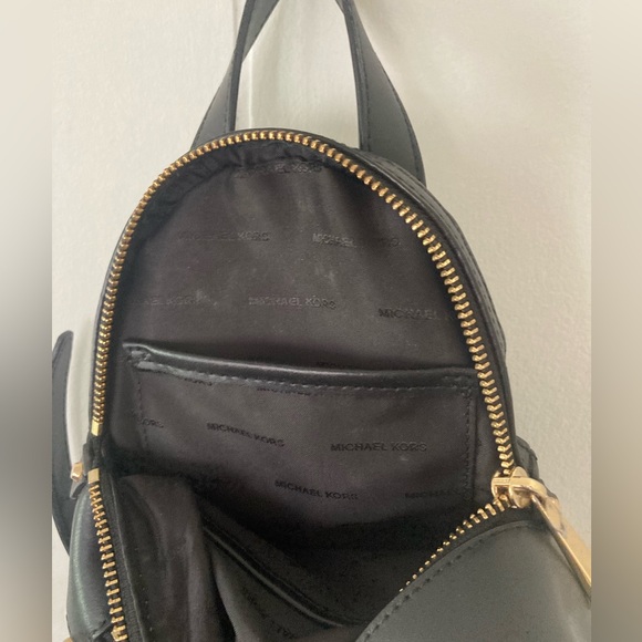 Michael Kors mini Rhea backpack - Picture 7 of 10